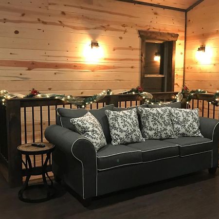 Chalet Village- Amazing Mountain Views - Piney Butt Place ガトリンバーグ エクステリア 写真
